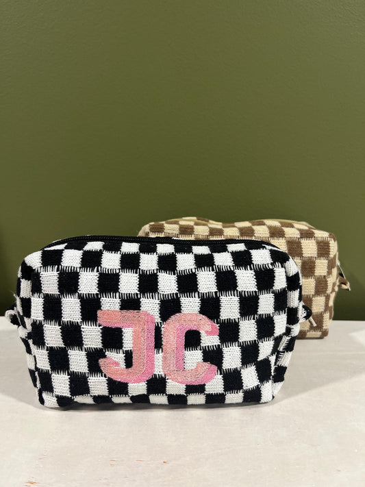 Checker pouch